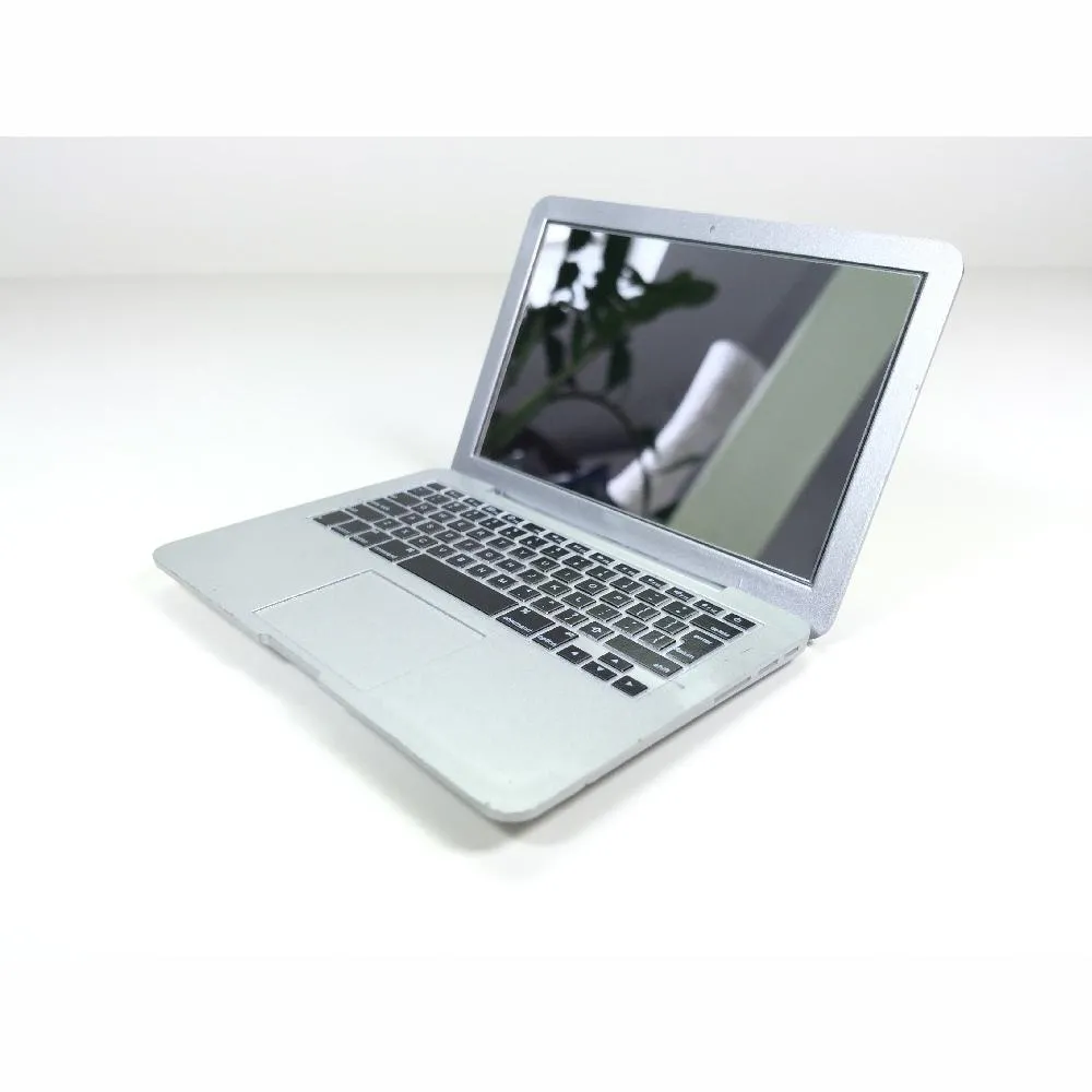 schminkspiegel-mirrorbook-laptop-silber-handspiegel-taschenspiegel-klapp-detail2.jpg