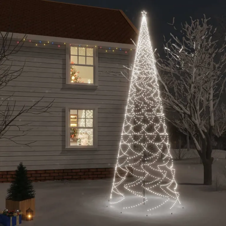 Weihnachtsbaum mit Erdngeln Kaltwei 3000 LEDs 800 cm